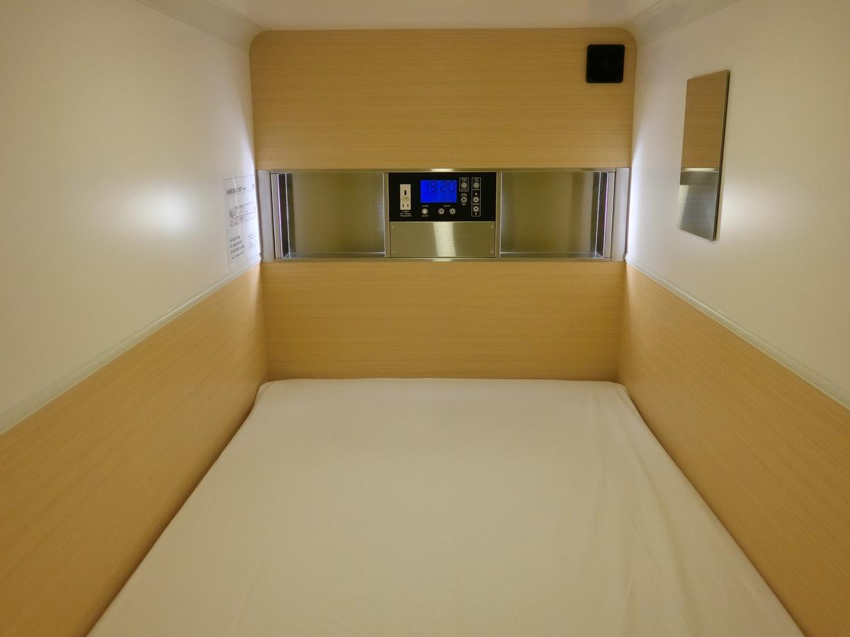 Capsule Hotel Valie Ebisucho أوساكا المظهر الخارجي الصورة